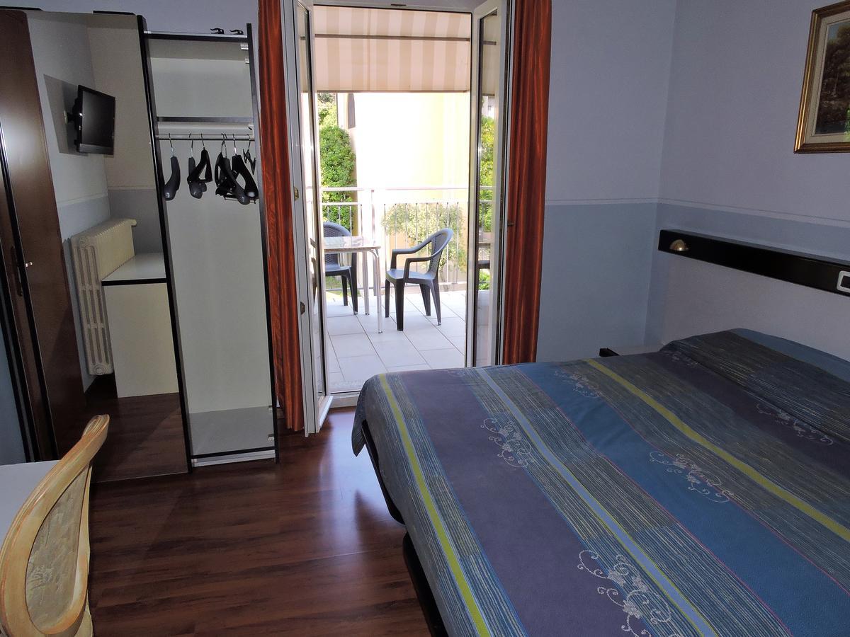 Hotel Capri 레사 외부 사진