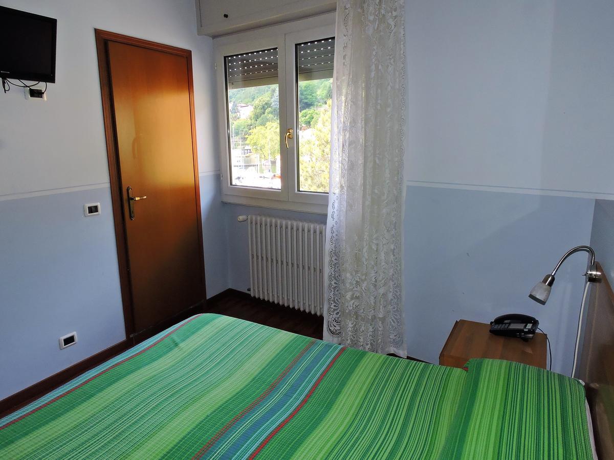 Hotel Capri 레사 외부 사진
